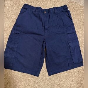 Boulder Creek trading company Men's 44 tall Navy blue Cargo Shorts